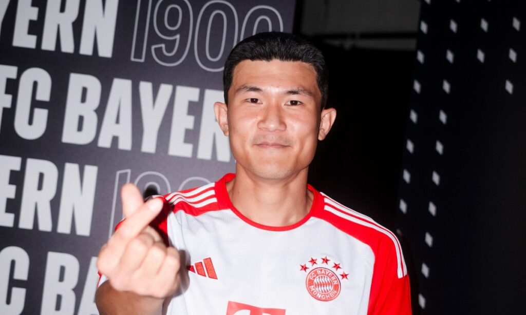 Bayern đánh bại Man Utd trong cuộc đua sở hữu trung vệ Hàn Quốc Kim Min-jae