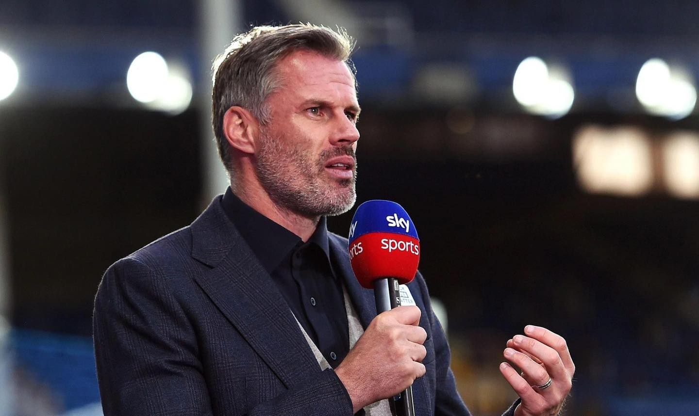 Carragher không đánh giá cao Club World Cup. Carragher không đánh giá cao Club World Cup.