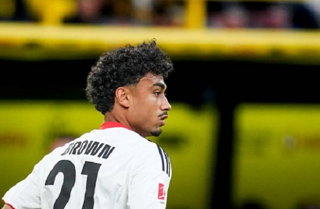 Nathaniel Brown và HLV Vincent Kompany