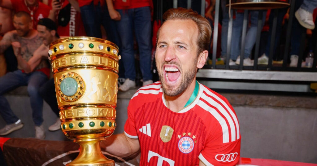Harry Kane nhận phần thưởng đặc biệt sau khi ghi 61 bàn cho Bayern Munich