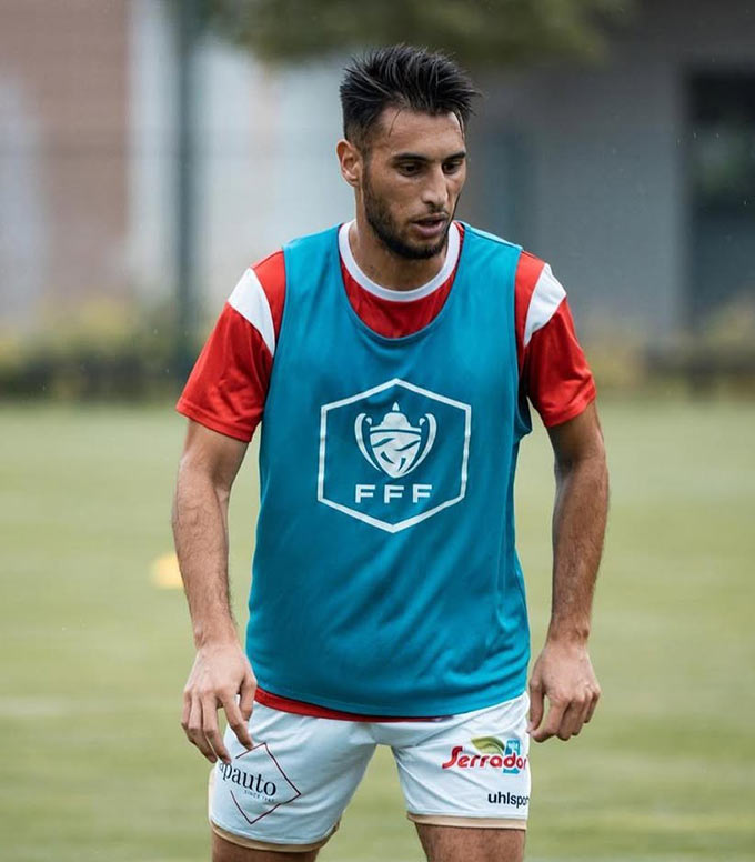 Julien Mouillon đang được 3 đội ở V.League quan tâm trong đó có CAHN và Ninh Bình Julien Mouillon gây chú ý từ CLB CAHN và Ninh Bình