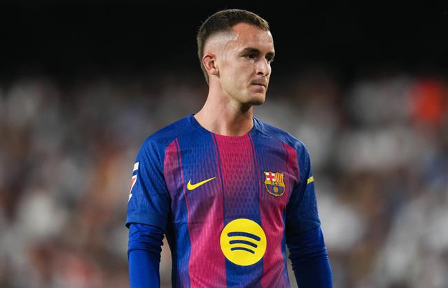 Tiền vệ Marc Casado chính thức đồng ý chia tay Barcelona mùa hè 2026