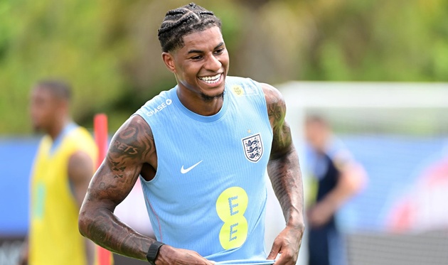 Rashford sử dụng vòng đeo tay theo dõi sức khỏe Whoop