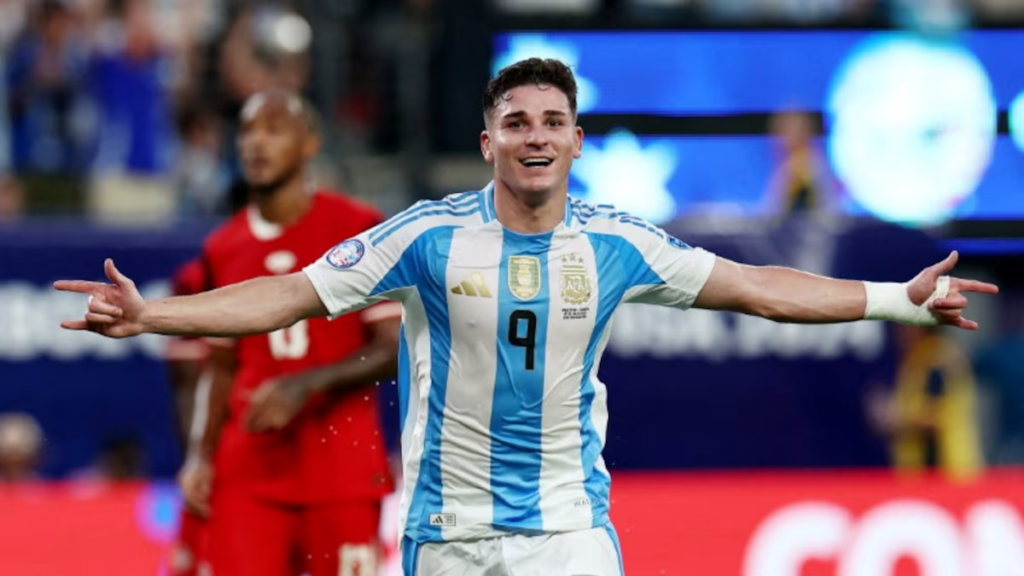 Julian Alvarez hé lộ cơ hội chuyển sang Barca sau chiến thắng tại World Cup 2026
