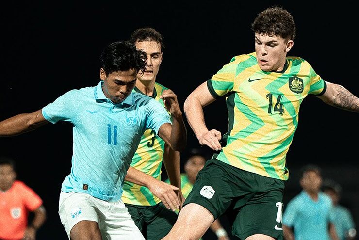 U19 Australia phản lưới nhà trong hiệp hai