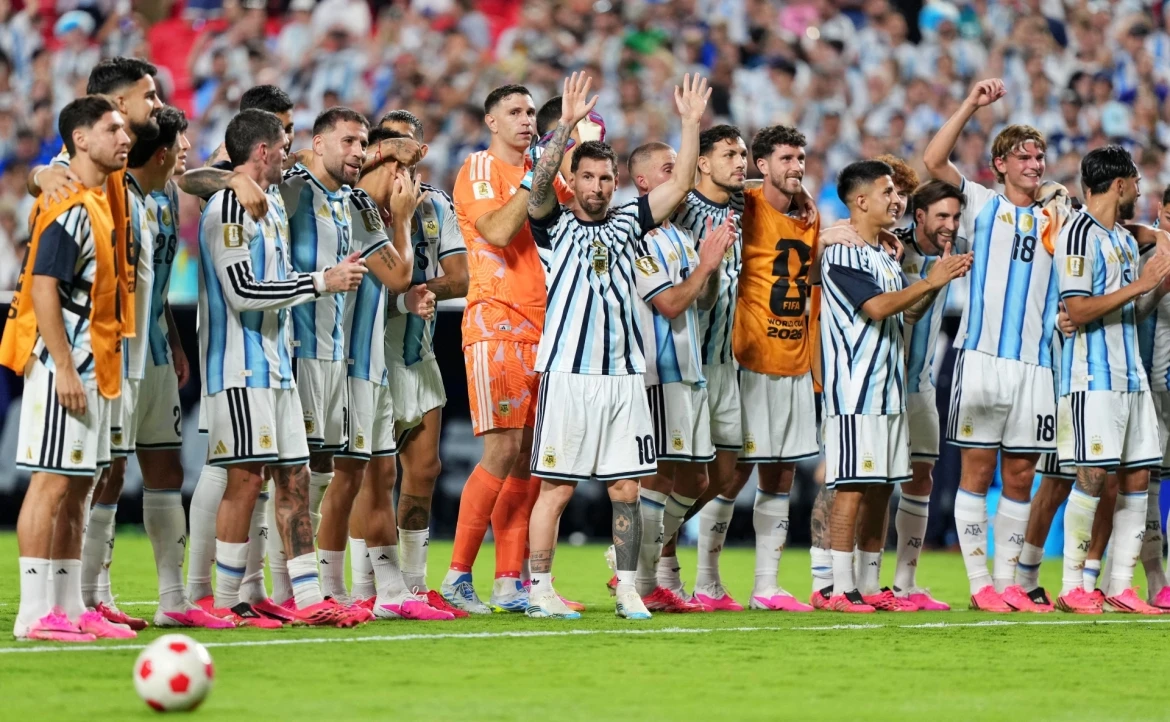 Từ trung tâm gánh đội sang vai trò kiến trúc sư. Messi chuyển từ vai trò gánh đội sang kiến trúc sư chiến thuật