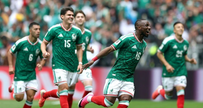 Mexico giành chiến thắng 2-0 trước Nam Phi trong trận đấu căng thẳng có 3 thẻ đỏ tại World Cup 2026