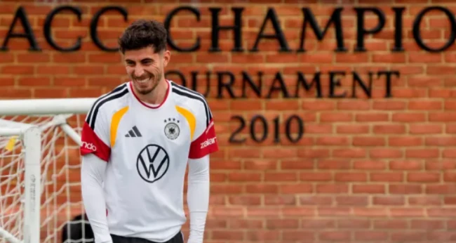 Havertz cùng tuyển Đức chuẩn bị cho World Cup. Kai Havertz cùng tuyển Đức trong buổi tập chuẩn bị World Cup