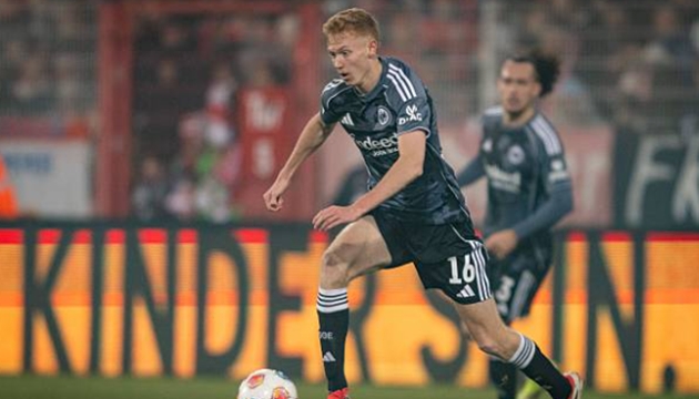 MU chiêu mộ Larrson, Arsenal có khả năng thất bại trong thương vụ Bruno Guimaraes MU chiêu mộ Larrson, Arsenal có khả năng thất bại trong thương vụ Bruno Guimaraes