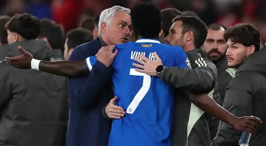 Mourinho từng có những mâu thuẫn với Vini khi còn dẫn dắt Benfica Mourinho từng có những mâu thuẫn với Vini khi còn dẫn dắt Benfica