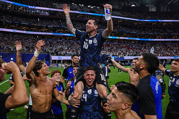 Siêu sao Messi vẫn là trung tâm trong lối chơi Argentina Siêu sao Messi vẫn là trung tâm trong lối chơi Argentina
