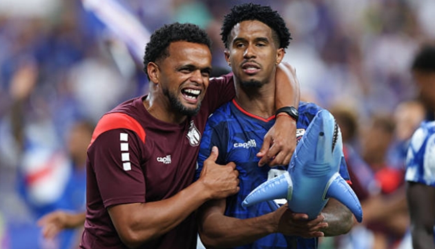 Cape Verde được dự đoán sẽ chơi tử thủ trước Argentina. Cầu thủ Cape Verde tổ chức phòng ngự trước Argentina