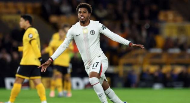 MU mau chóng hoàn tất thương vụ Santos sau khi bỏ lỡ Fernandes MU chính thức ký hợp đồng với Andrey Santos