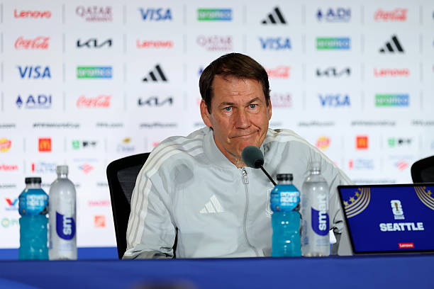 HLV Rudi Garcia cần phải tìm ra giải pháp cho nhiều vấn đề nhân sự HLV Rudi Garcia cần phải tìm ra giải pháp cho nhiều vấn đề nhân sự