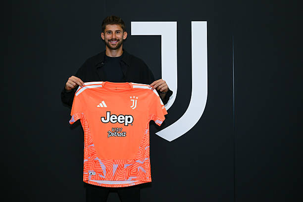 Thủ thành Guglielmo Vicario là tân binh đáng chú ý của Juventus. Guglielmo Vicario thủ môn mới của Juventus
