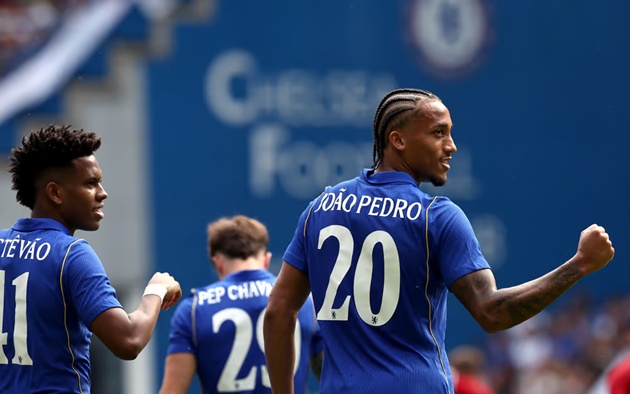 Pedro lĩnh xướng hàng công Chelsea ấn tượng. Pedro lĩnh xướng hàng công Chelsea ấn tượng.