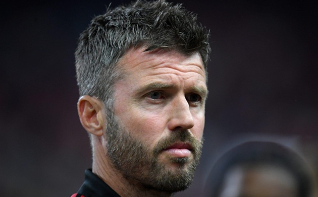 Michael Carrick trầm tư sau trận thua AC Milan