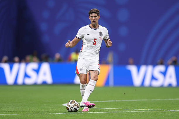 John Stones có pha phạm lỗi đáng tiếc John Stones thi đấu phòng ngự trước Argentina