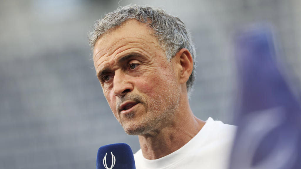 Enrique đặt mục tiêu trở thành HLV đầu tiên thắng Champions League ba mùa liên tiếp cùng PSG