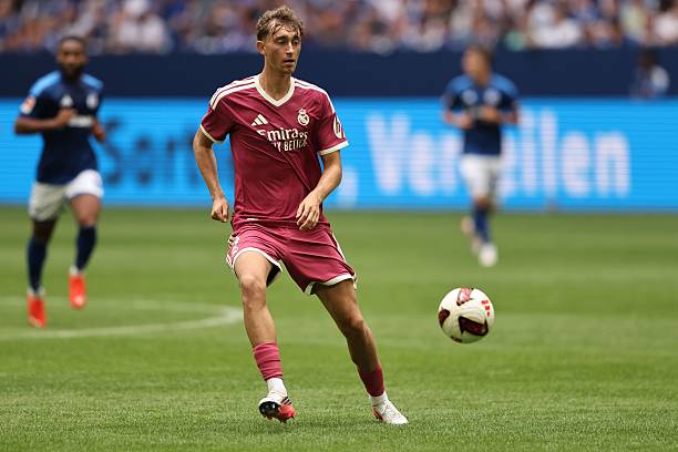 Huijsen có cơ hội vươn tầm ở Real Madrid Huijsen có cơ hội vươn tầm ở Real Madrid