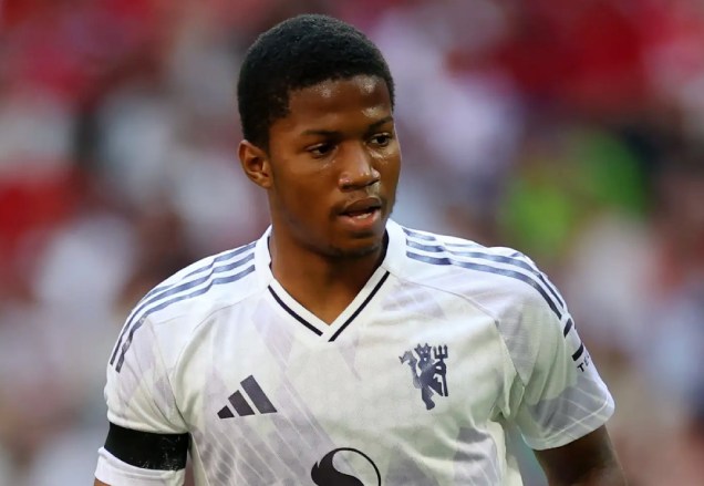 MU cần tránh bẫy Feyenoord để bảo vệ tiềm năng của sao trẻ Chido Obi