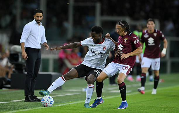 AC Milan khởi đầu mùa giải Serie A với chiến thắng kịch tính trên sân Torino