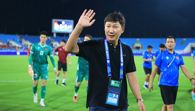 HLV Kim Sang-sik có cơ hội thiết lập kỷ lục vĩ đại cùng ĐT Việt Nam. HLV Kim Sang-sik có cơ hội thiết lập kỷ lục vĩ đại cùng ĐT Việt Nam