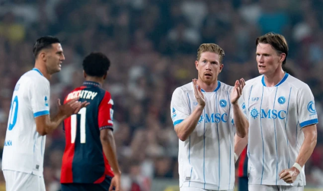 De Bruyne tỏa sáng, Napoli thắng Genoa 2-0