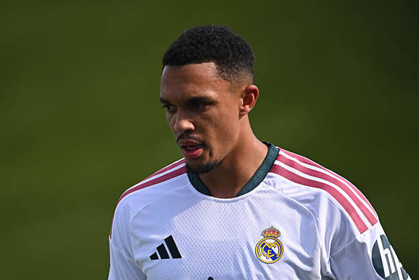 Real Madrid hưởng lợi lớn nhờ sự thờ ơ của Tuchel dành cho Trent Alexander-Arnold