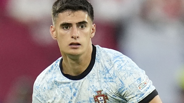 Antonio Silva đối mặt bài test mang tên Haaland Antonio Silva kiểm soát Haaland
