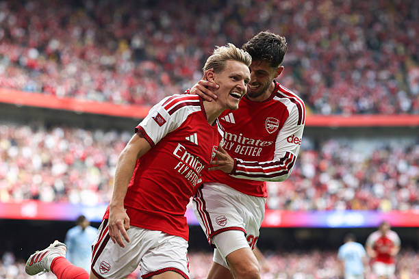 Soi trận Arsenal vs Coventry Đương kim vô địch thị uy tại vòng mở màn Ngoại hạng Anh