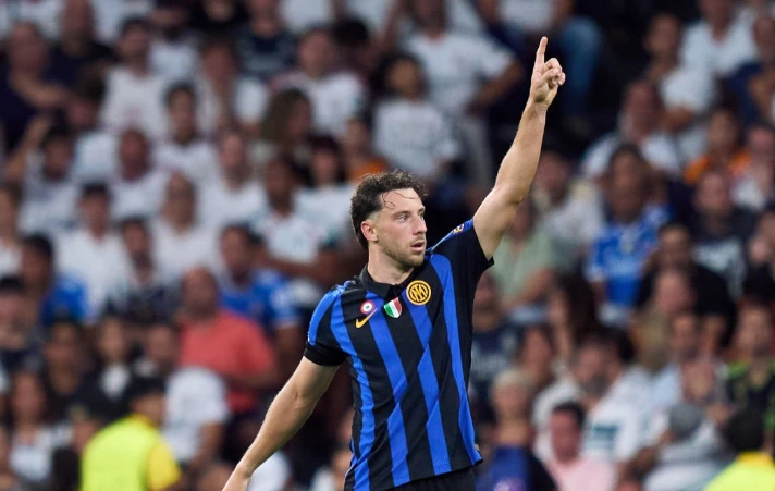 Carlos Augusto rút ngắn tỷ số cho Inter. Carlos Augusto rút ngắn tỷ số cho Inter.