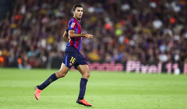 Rodri tỏa sáng với màn ra mắt ấn tượng giúp Barcelona vững bước tại top giải đấu hàng đầu