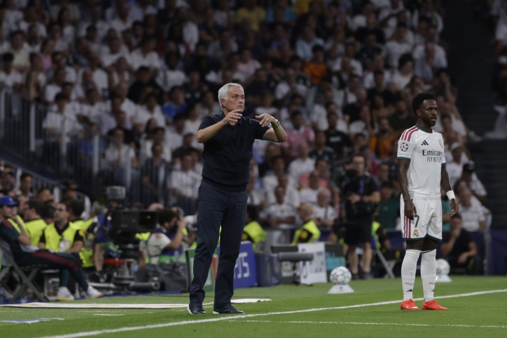 Real Madrid nhắm chiến thắng trước Elche trong vòng 6 La Liga