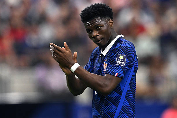 Aurelien Tchouameni nổi bật với phong độ quyết liệt Aurelien Tchouameni (6.3): Thi đấu năng nổ với những pha tranh chấp quyết liệt và là một trong những điểm tựa đáng tin cậy nhất trong đội hình.