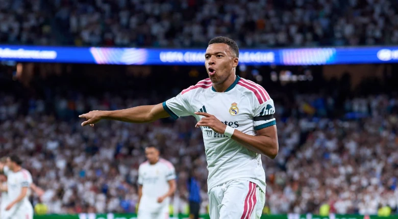 Real Madrid vượt khó giành chiến thắng trước Inter Milan tại vòng bảng Champions League