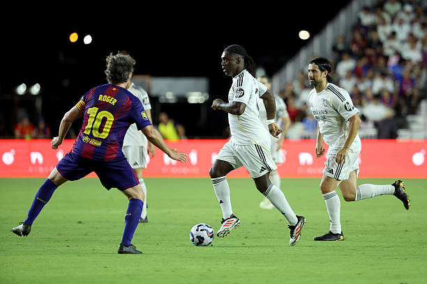 Trí tuệ giúp Seedorf thích nghi với mọi hệ thống chiến thuật. Trí tuệ giúp Seedorf thích nghi với mọi hệ thống chiến thuật.