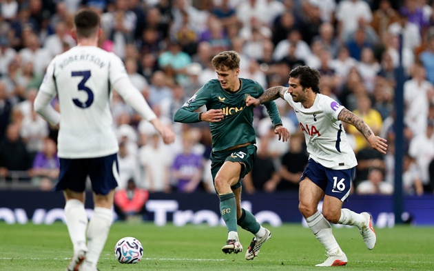 Tottenham vẫn chưa biết ghi bàn ở Ngoại hạng Anh. Tottenham chưa có bàn thắng Ngoại hạng Anh