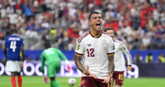 Porro ghi bàn thứ 2 cho La Roja Pedro Porro ghi bàn nâng tỷ số